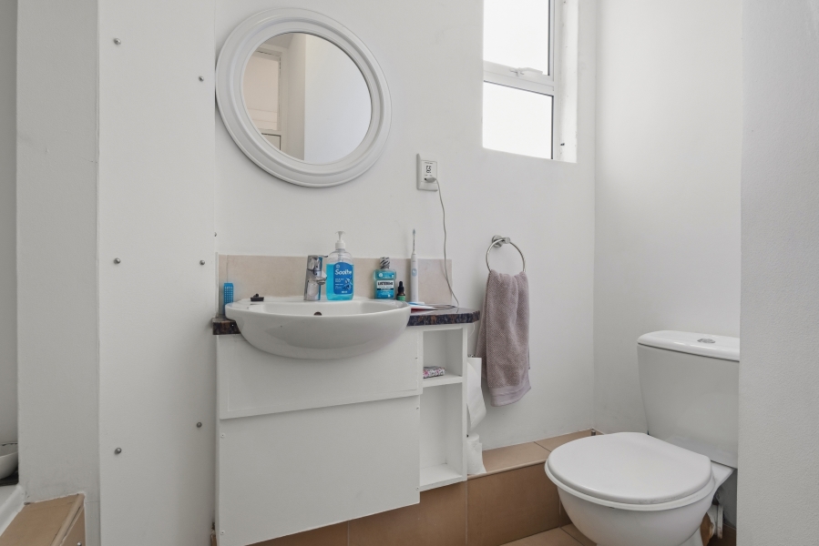 2 Bedroom Property for Sale in Kenilworth Western Cape